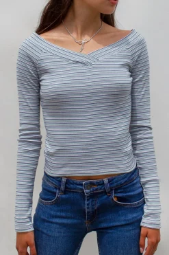 Camiseta barco con escote en V