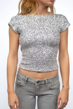 Camiseta espalda descubierta con lentejuelas