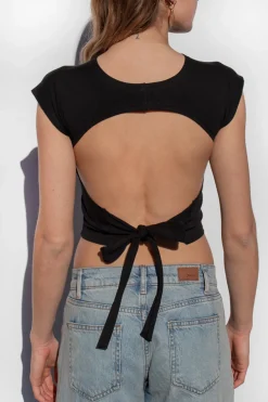 Camiseta lazo detrás
