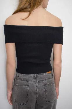 Camiseta off shoulders