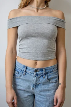 Camiseta off shoulders