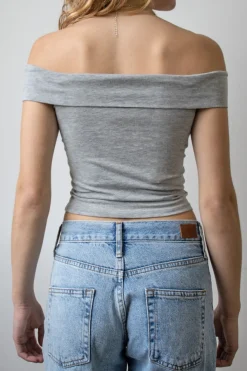 Camiseta off shoulders