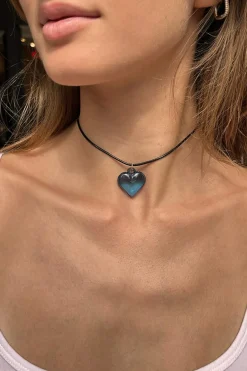 Collar choker corazón