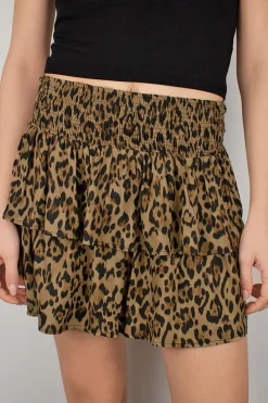 Falda con volante