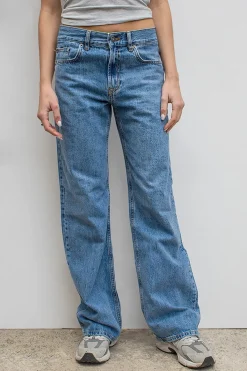 Jeans con hebilla