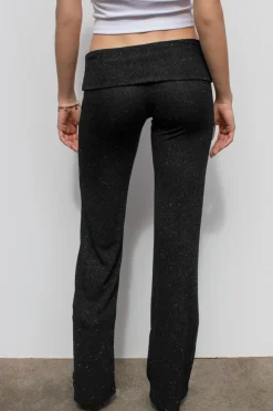 Pantalones con dobladillo