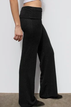 Pantalones con dobladillo