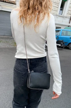 Pochette con tachuelas